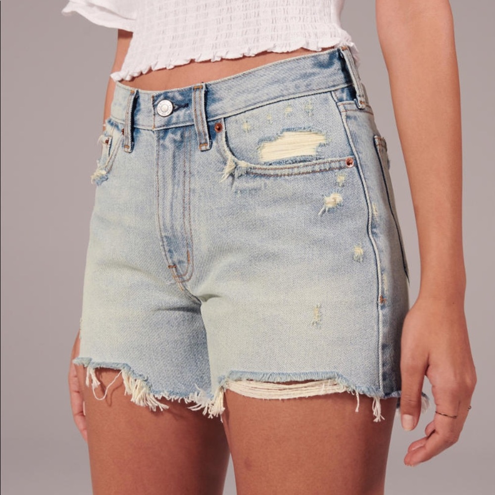 Abercrombie & Fitch Mid-Rise Boyfriend Shorts